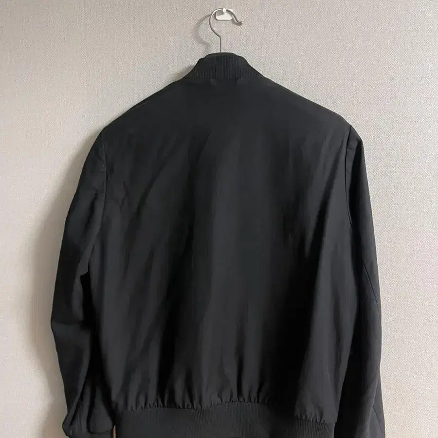 COS MINIMAL BOMBER JACKET