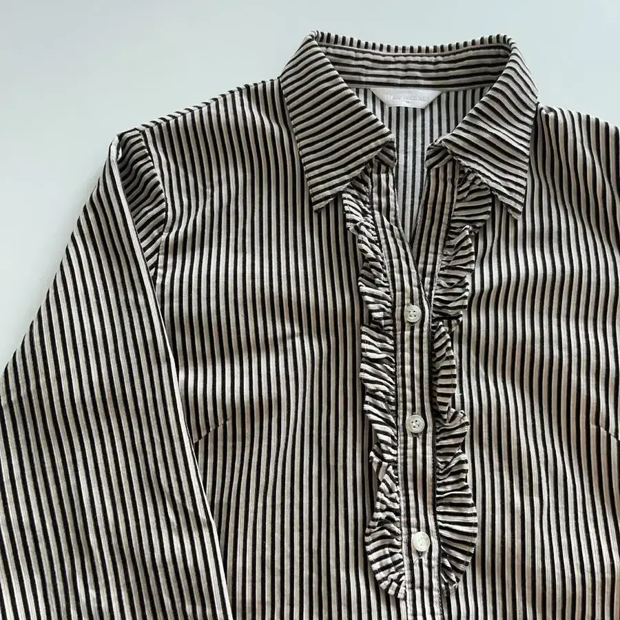 frill stripe shirt 프릴 스트라이프 셔츠