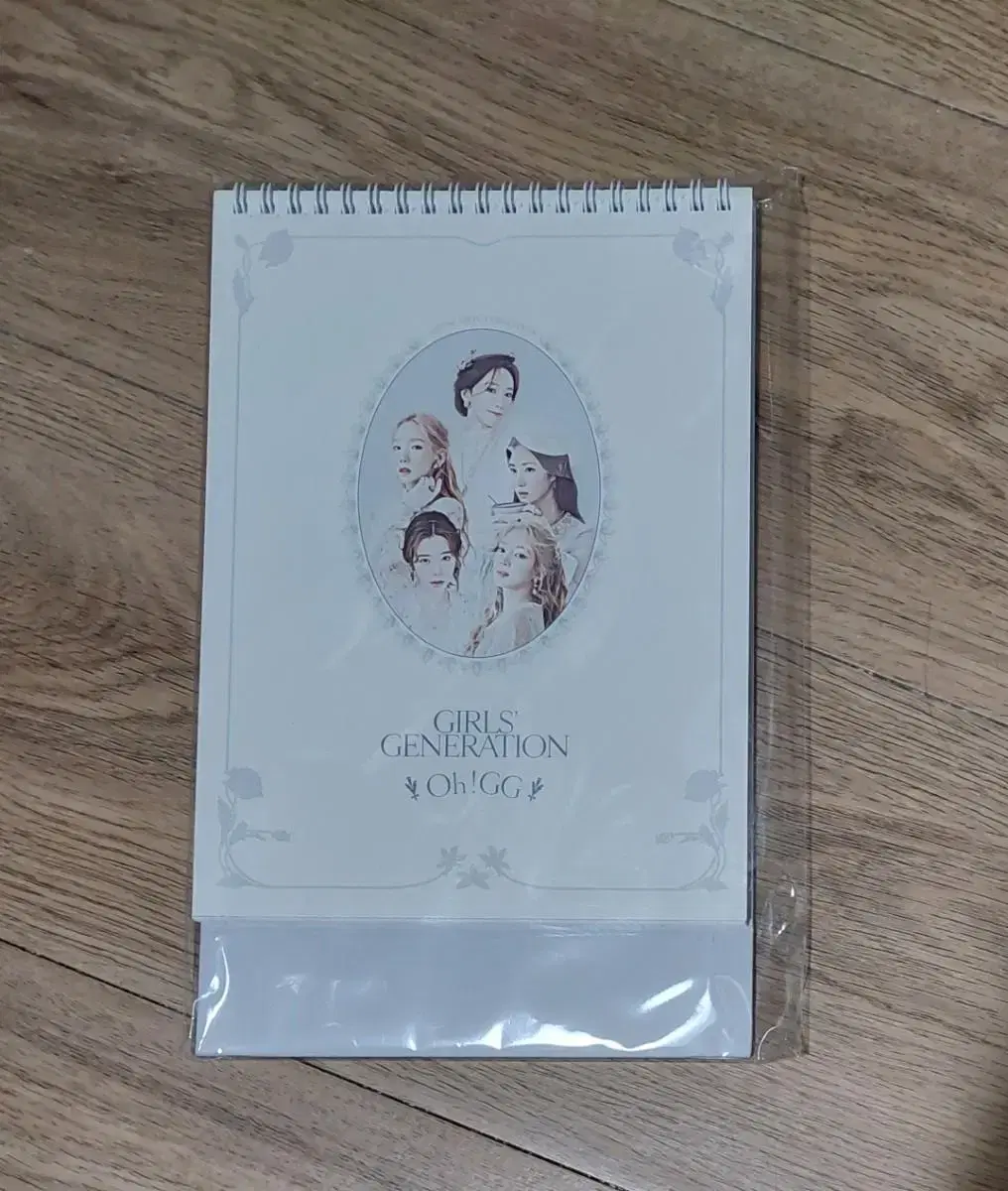 Girls Generation 2022 seasons greetings Calendar Oh! GG Calendar