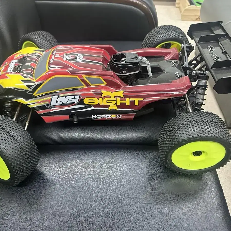 Losi horizon hobby eight 1/10