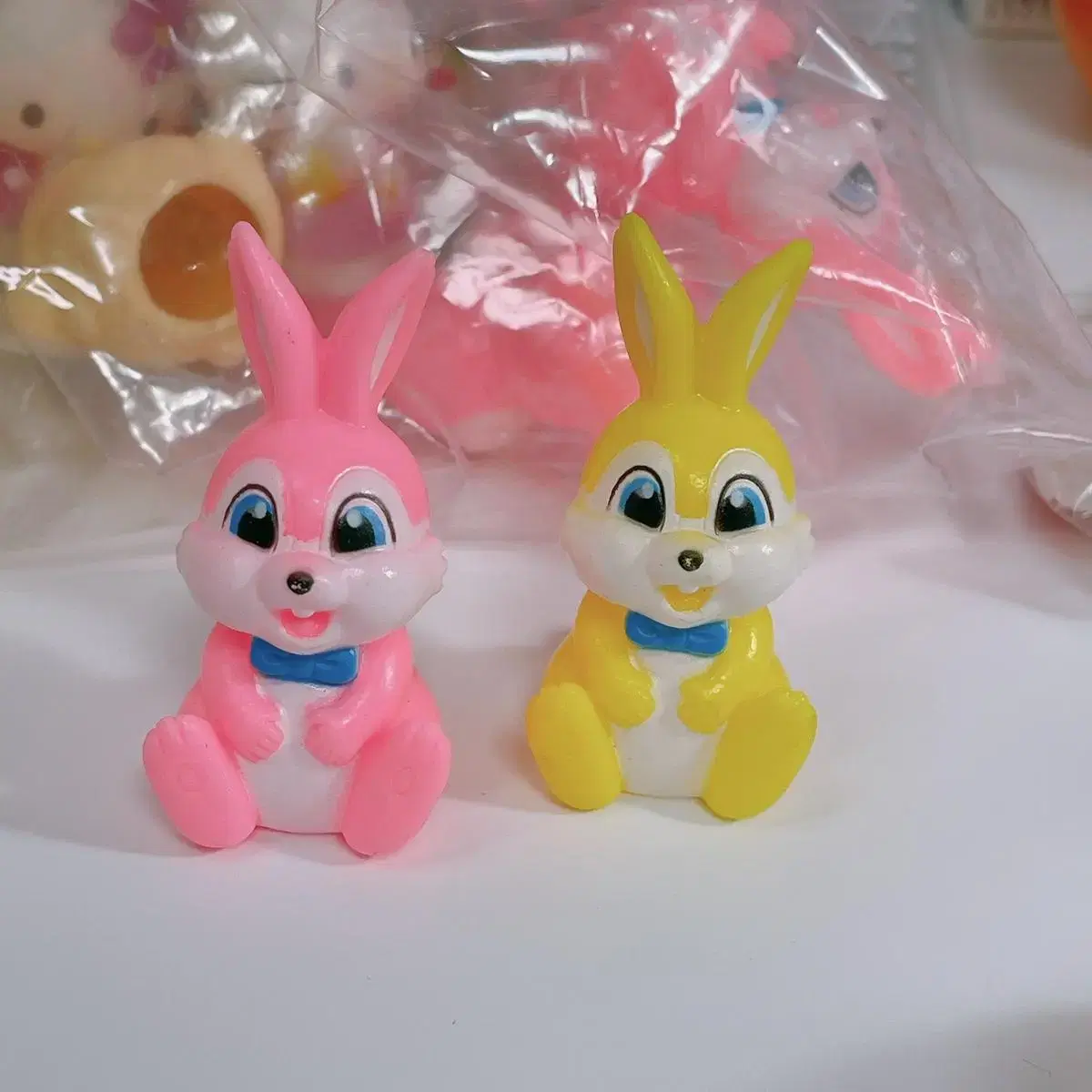 Vintage Bunny Finger Figures