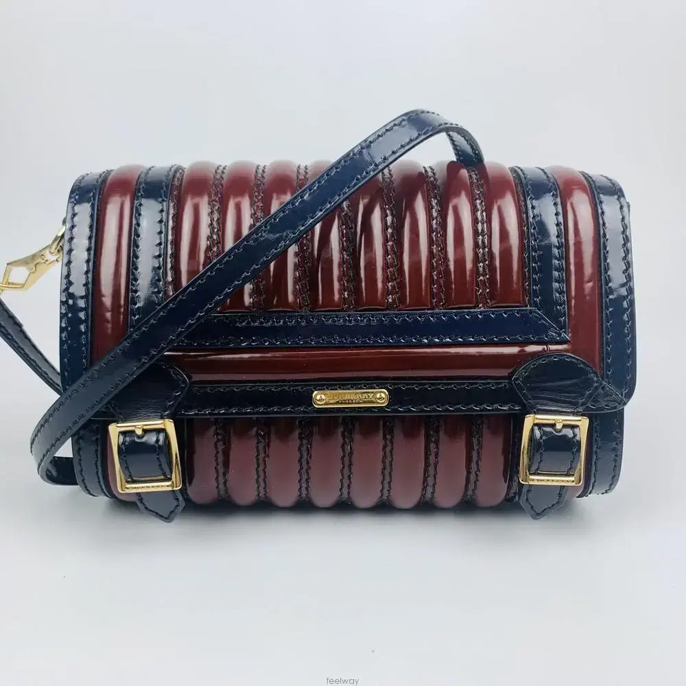 Burberry Calfreder100% Burgundy Shoulder Crossbody Bag