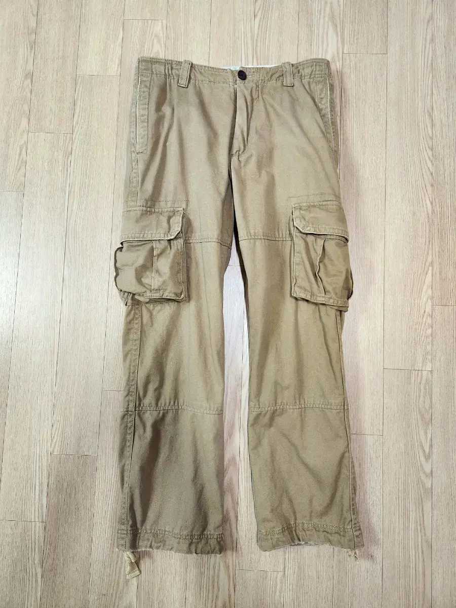 Abercrombie Beige Military Cargo Pants