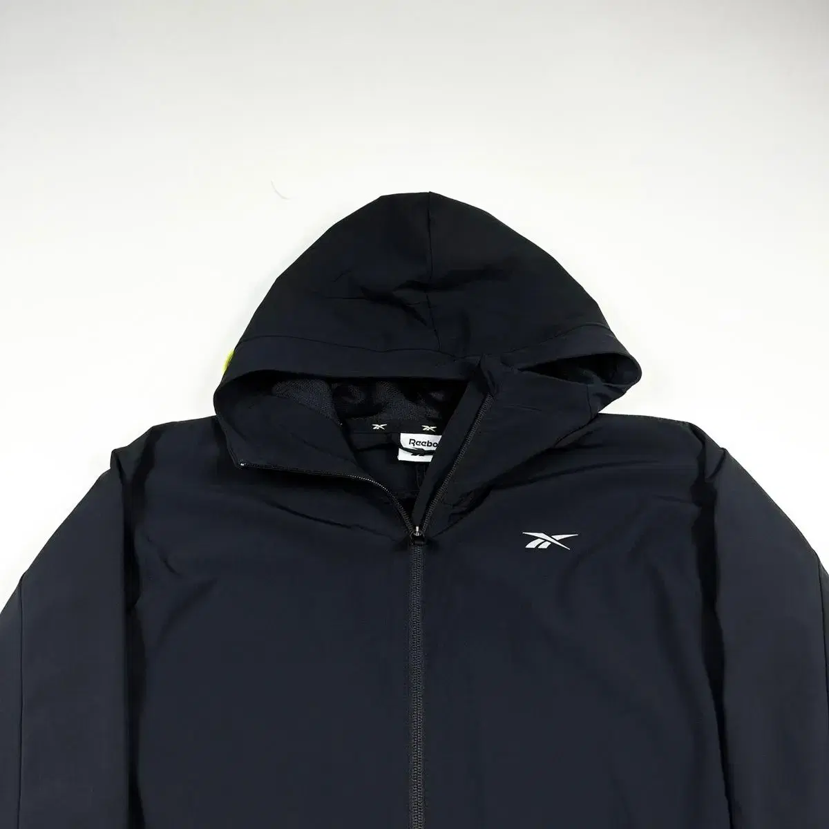 Reebok Classic Training Black Hooded Windbreaker Jacket (XL)