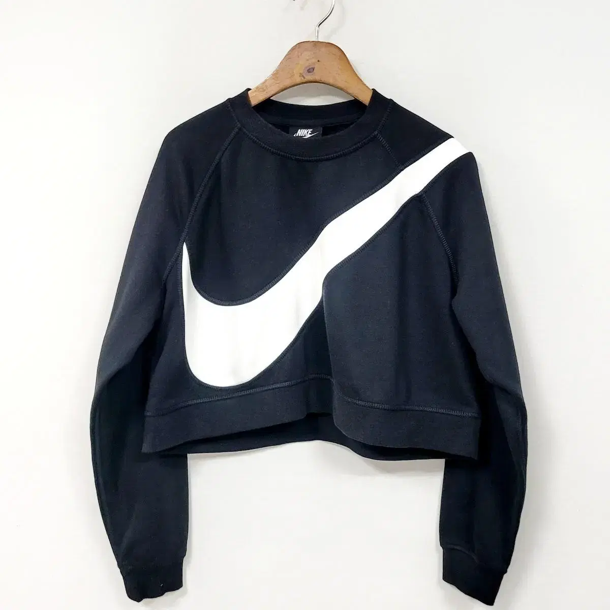 Nike Big Swish Cropped T-Shirt (Genuine) H653