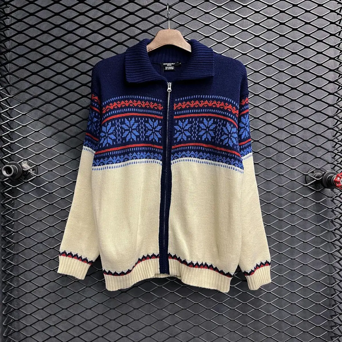 JPN MUKOKSEJKI WEAR Navy snowflake colorway knit zip-up