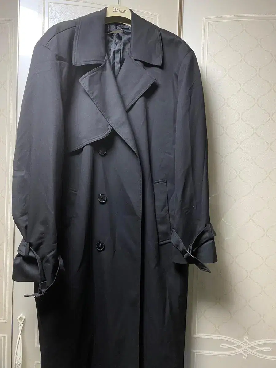 DRAW FIT Drawstring black trench coat