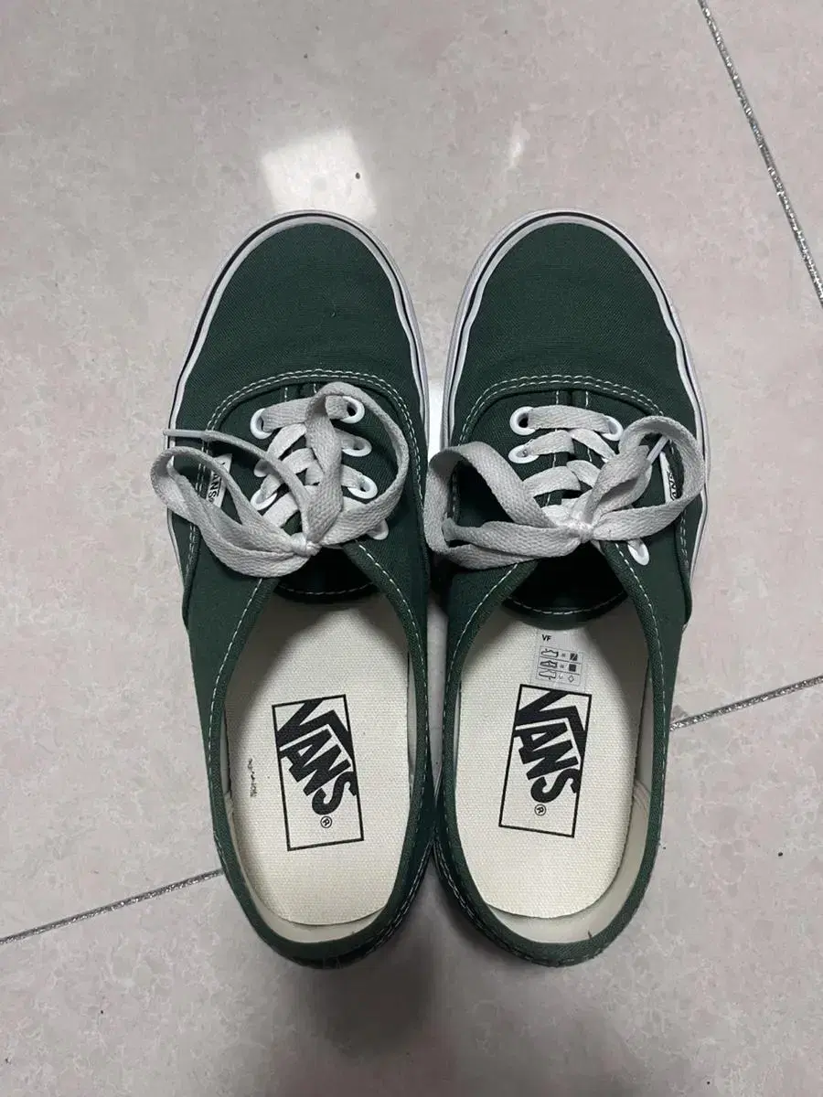 반스 어센틱 230