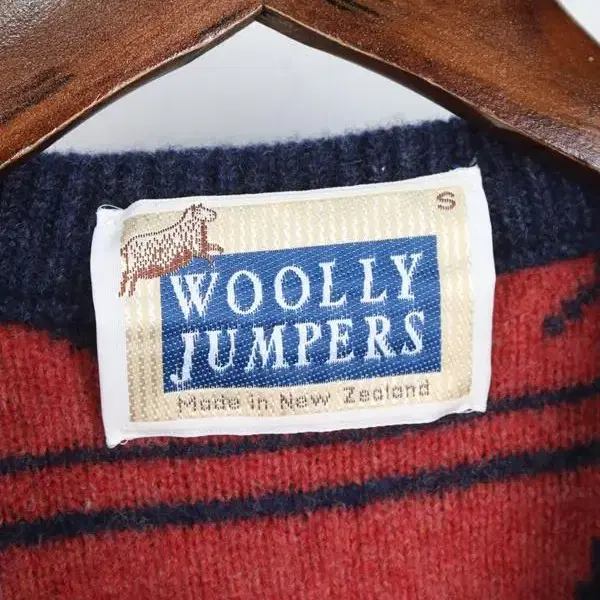 WOOLLY JUMPERS 스웨터