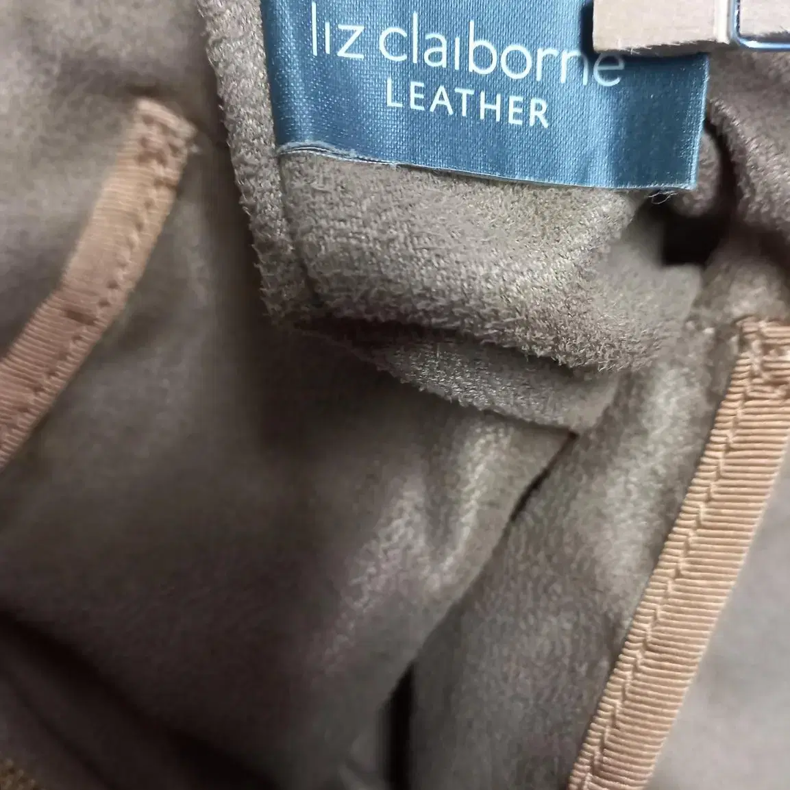 LIZ CLAIBORNE 리즈 클레이본 양가죽 숄더백