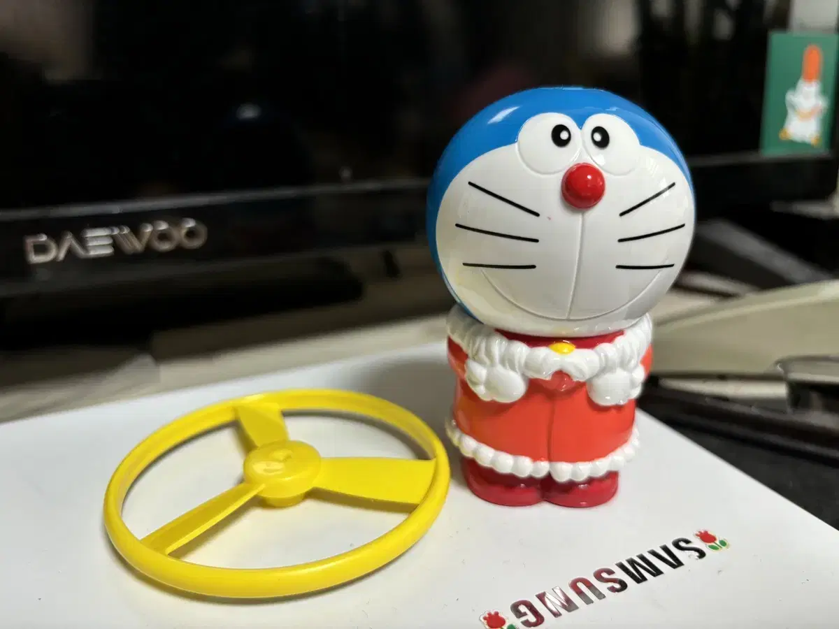 Classic) Bamboo Helicopter Doraemon Figures