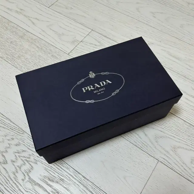 프라다 prada 정품 신발 박스 택포