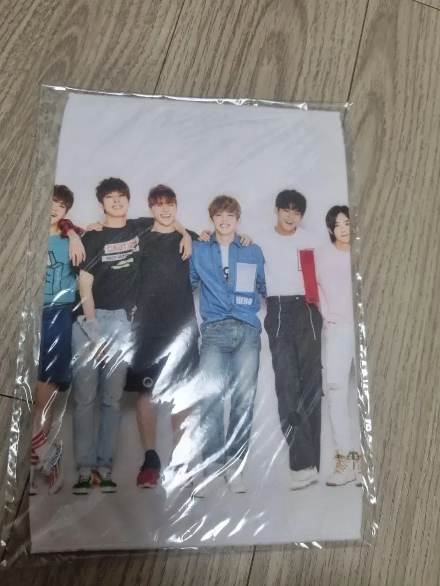 Seventeen debut ShiningDiamond goods for sale