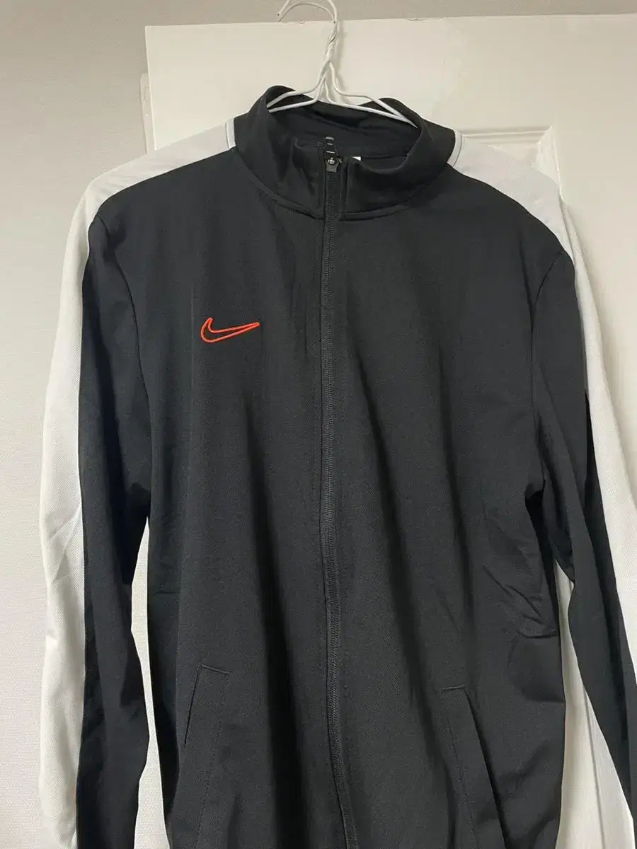 Nike DryFit Sweatshirt Top