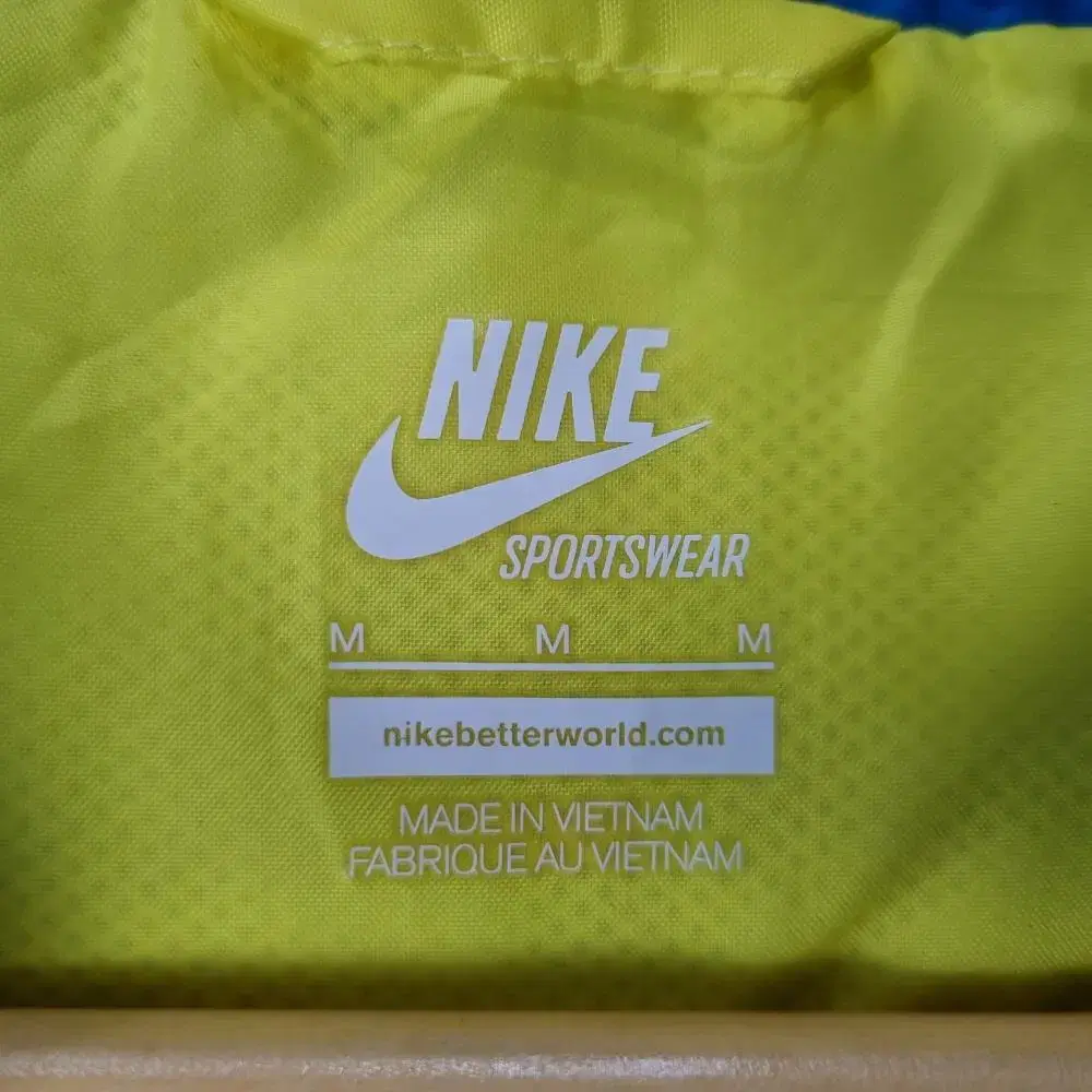 Z3903 나이키 윈드브레이커 후드바람막이 (여M) NIKE