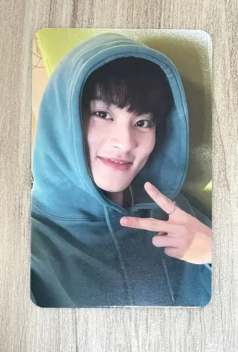 Mark SlowAssisted SlowAssisted photocard wts