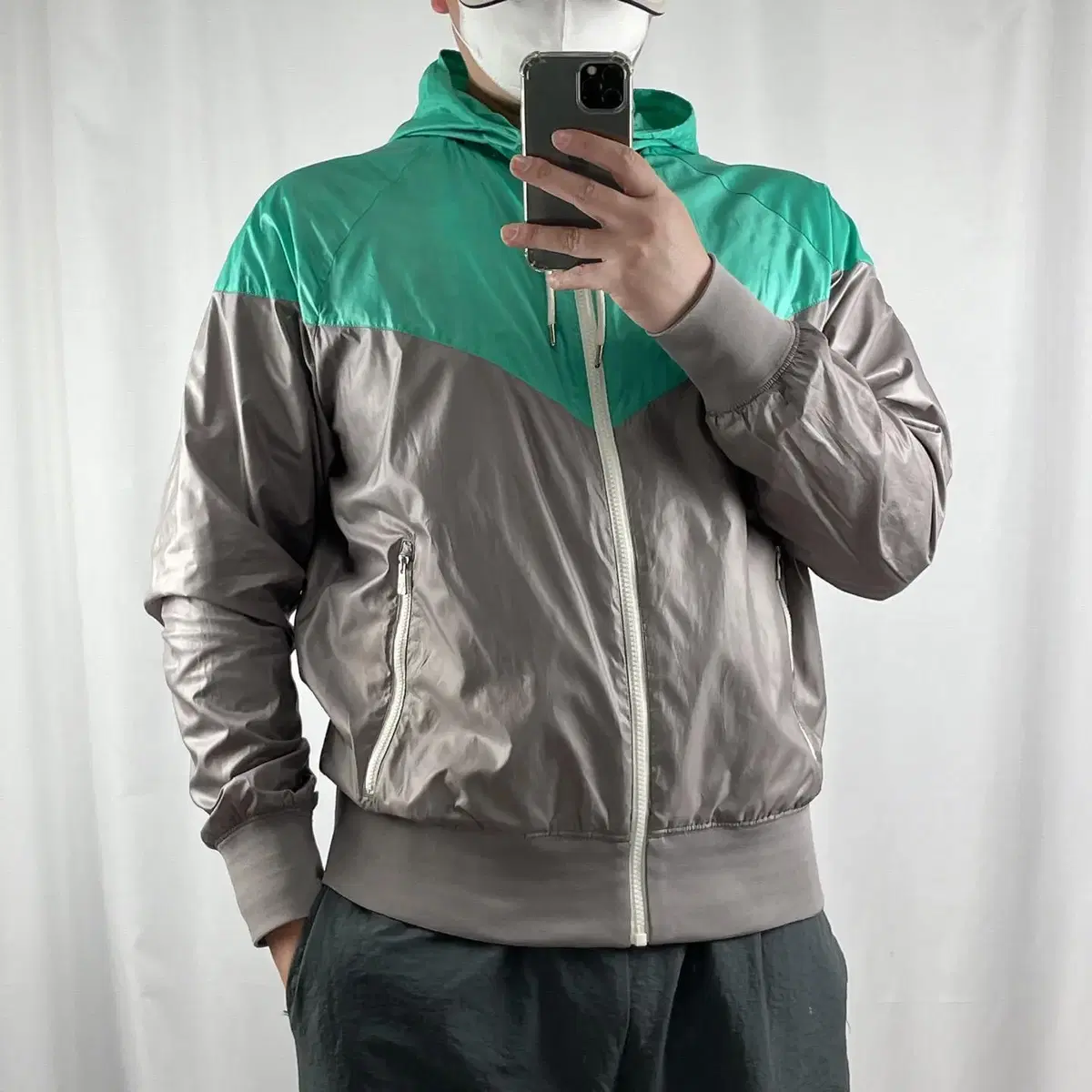 Nike Windrunner Gray Mint Windbreaker XL .240118