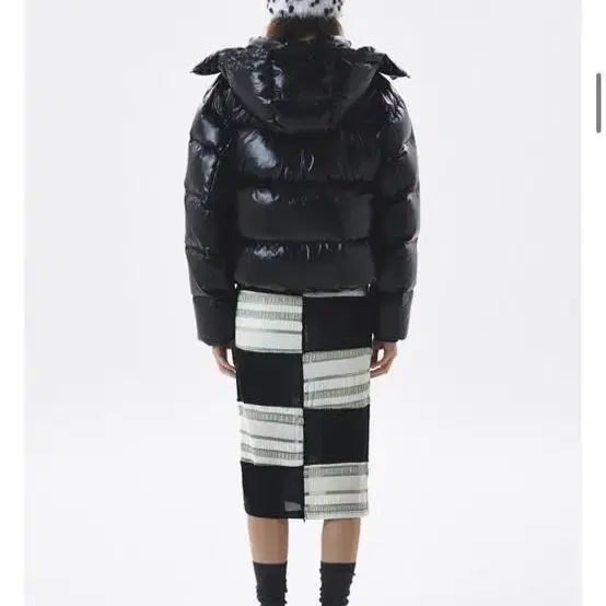 커렌트 HOOD SHORT PUFFER JACKET [BLACK]