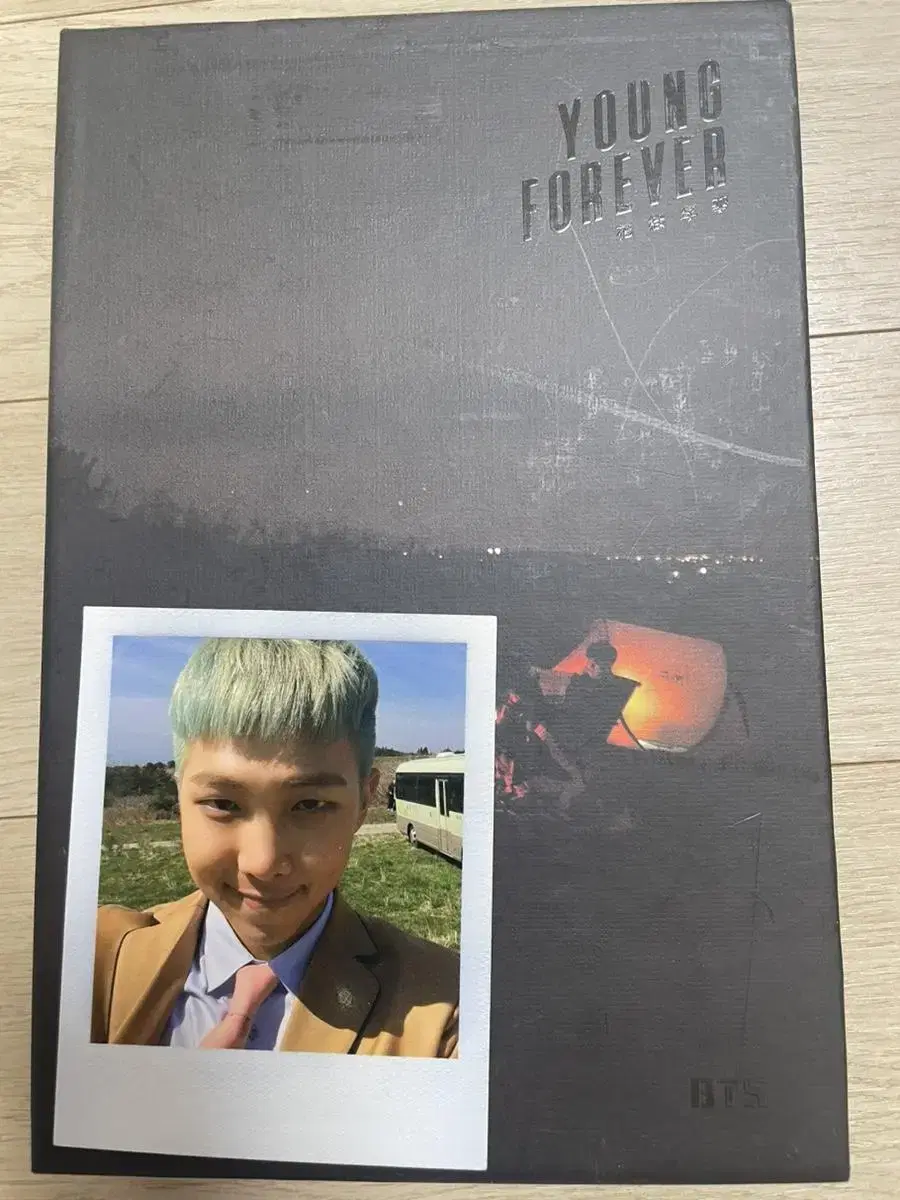 Youngforever album full set wts photocard postero