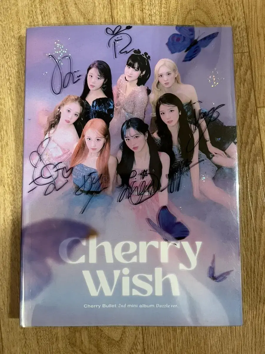 체리블렛 Cherry Bullet 친필 싸인 앨범