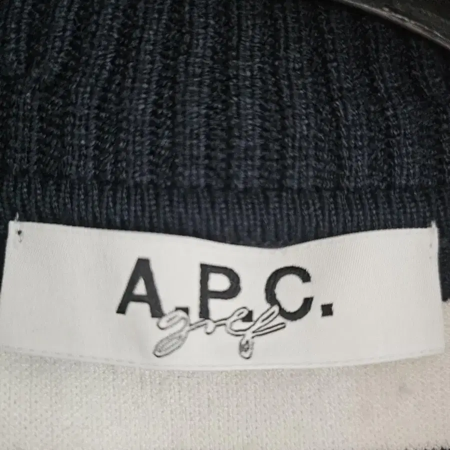 A.P.C. GOLF 아페쎄 골프 신상 Anais Knit Pullove