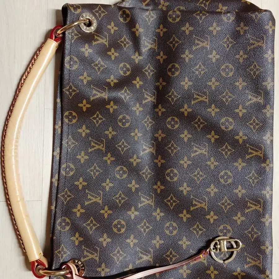 루이비통 [Louis Vuitton] MONOGRAM 가방 판매