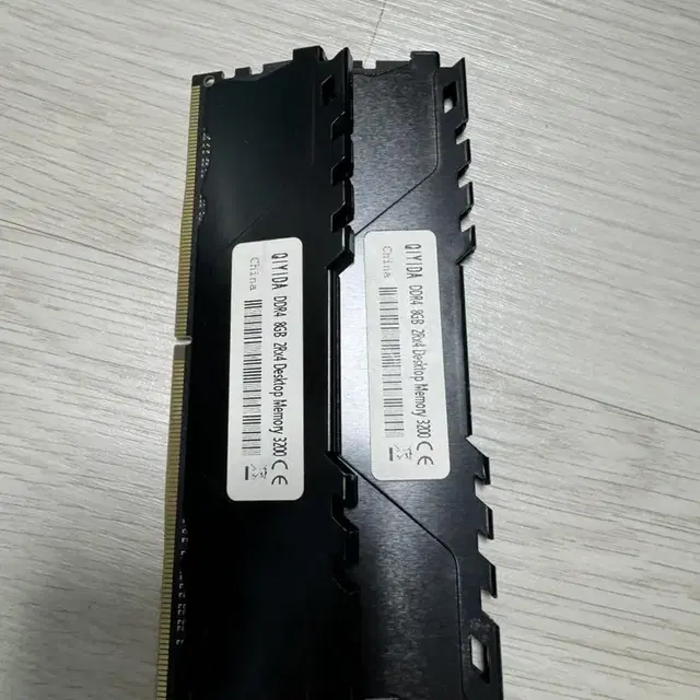 DDR4 3200Mhz 8기가 램 2개 팝니다