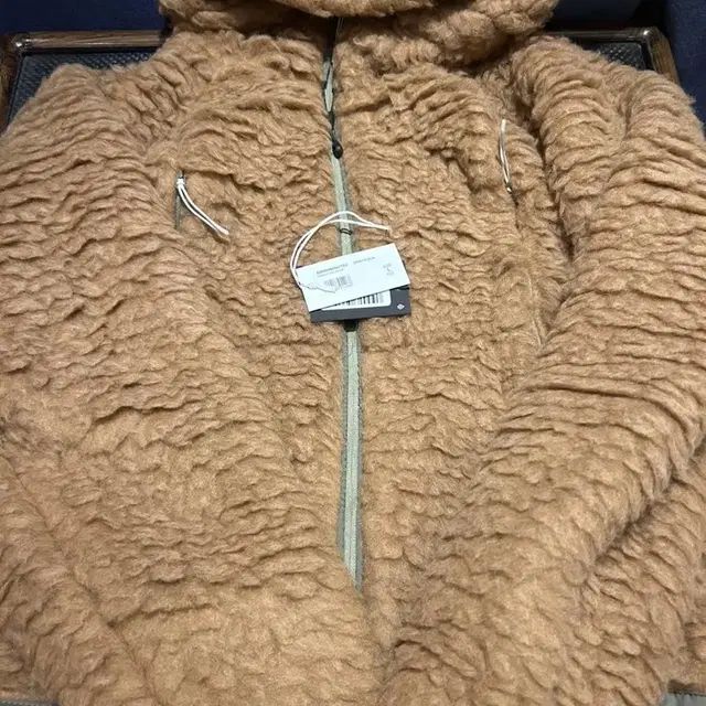 Roa heavy furry jacket 로아 플리스 후디