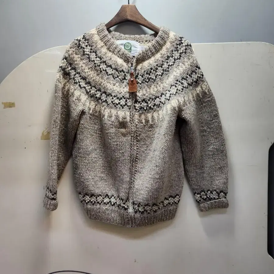 CANADIAN SWEATER  캐나디안 스웨터