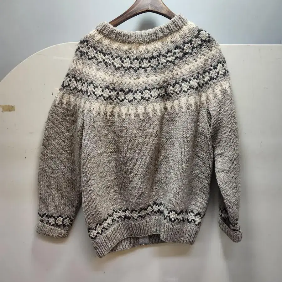 CANADIAN SWEATER  캐나디안 스웨터