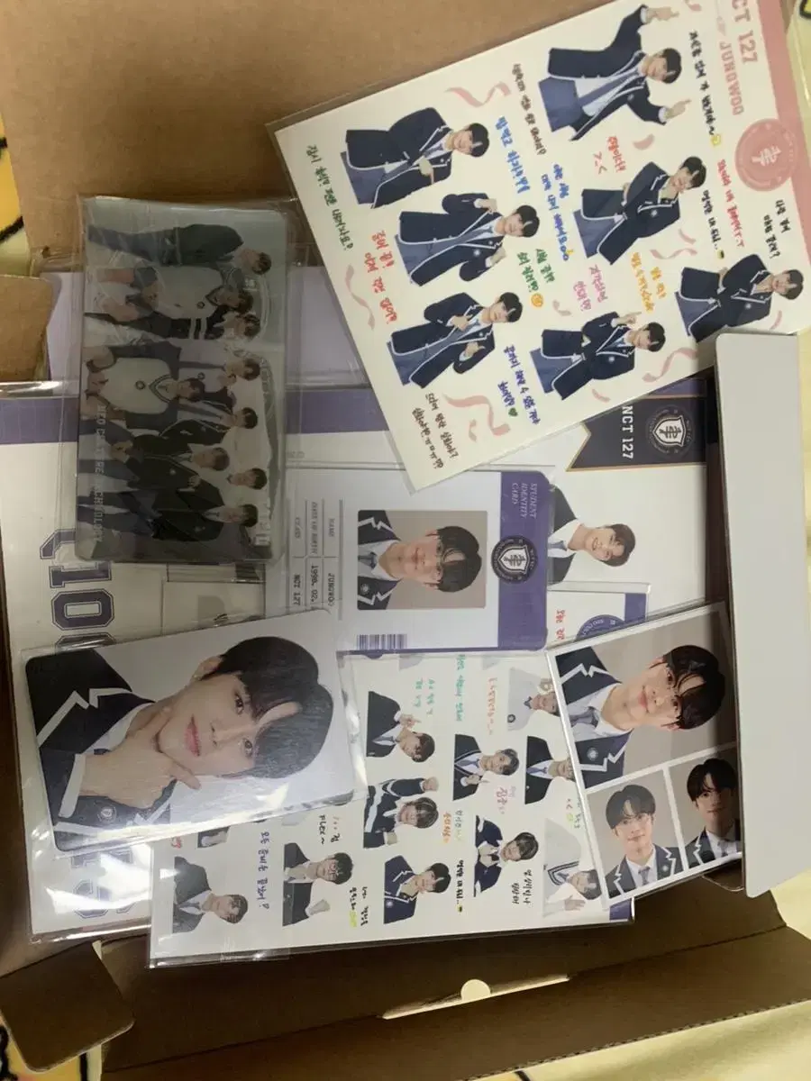 Feeder jungwoo Schoolkit wts sell nct Dream 127