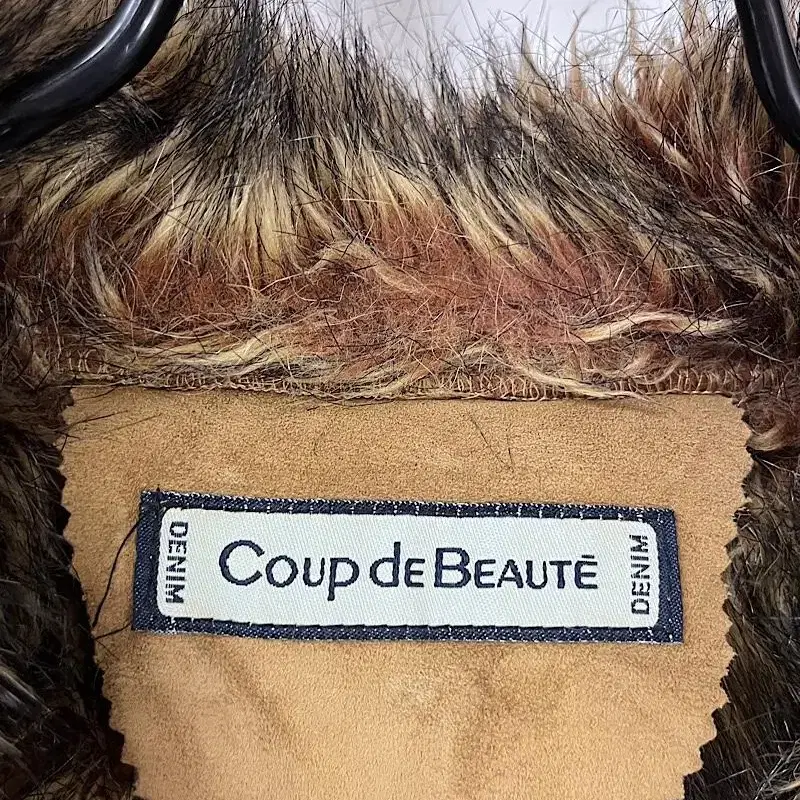 Coup de BEAUTE 무스탕