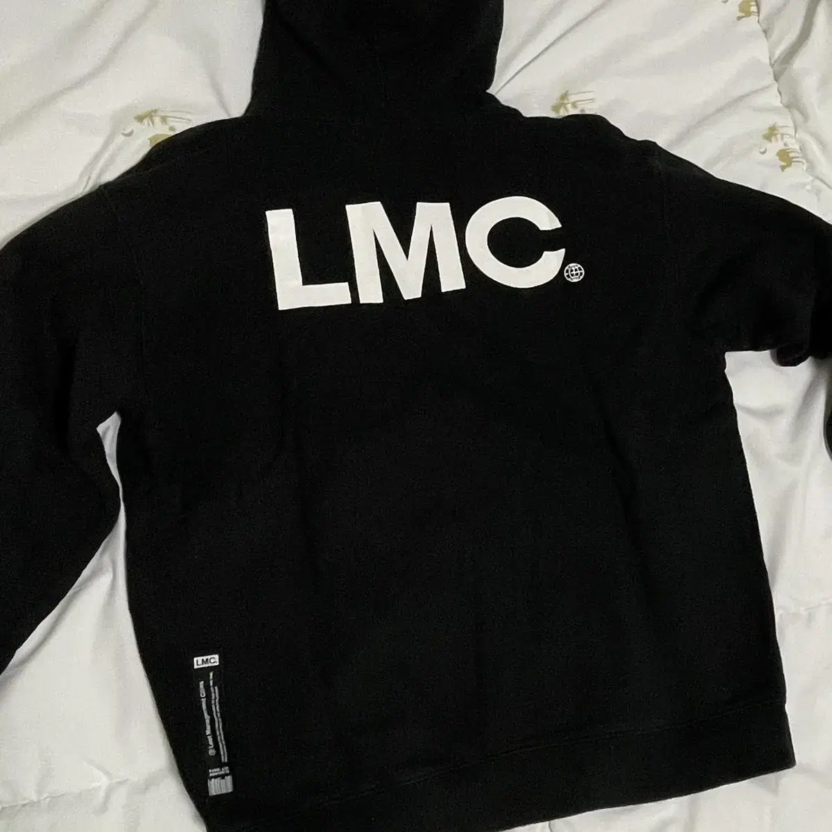 LMC 후드티