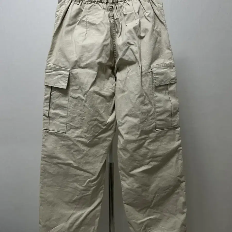 begie cargo pants