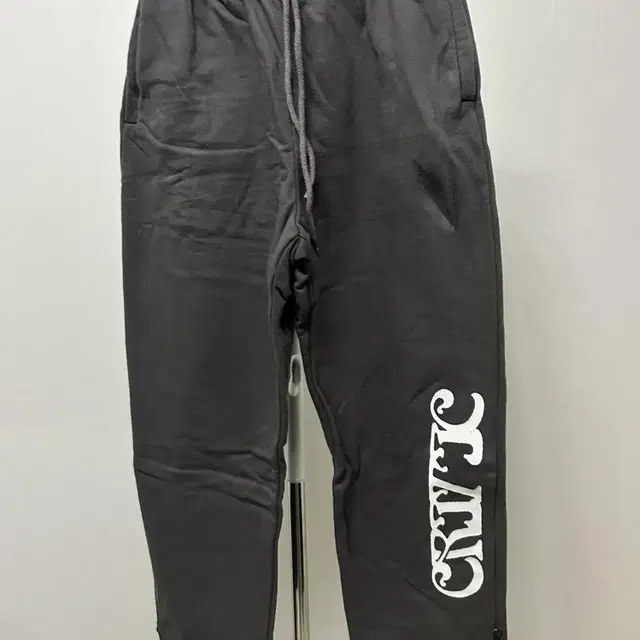 critic string pants M