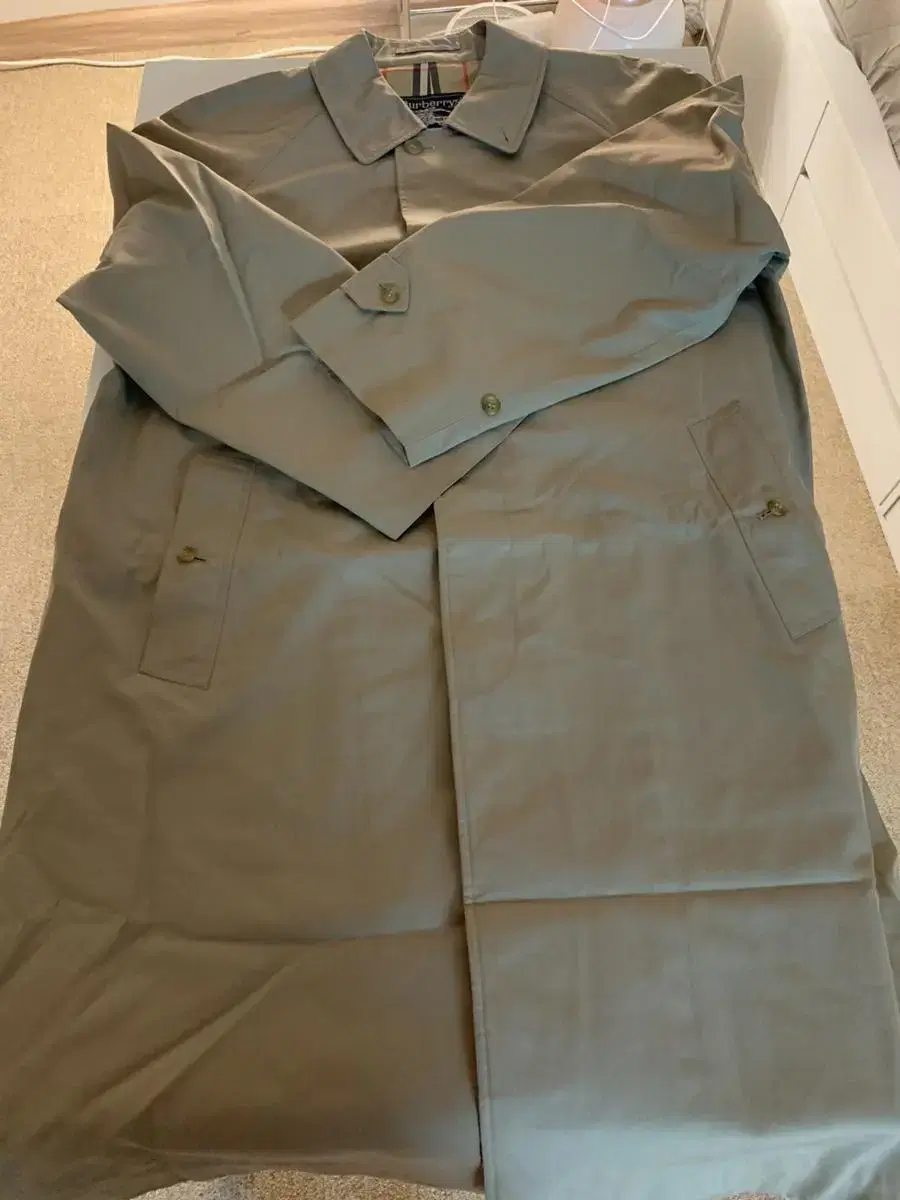 Burberry Single Coat