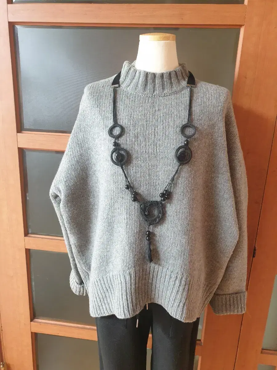 (New)Shibori Neck Grey Boxy Knit