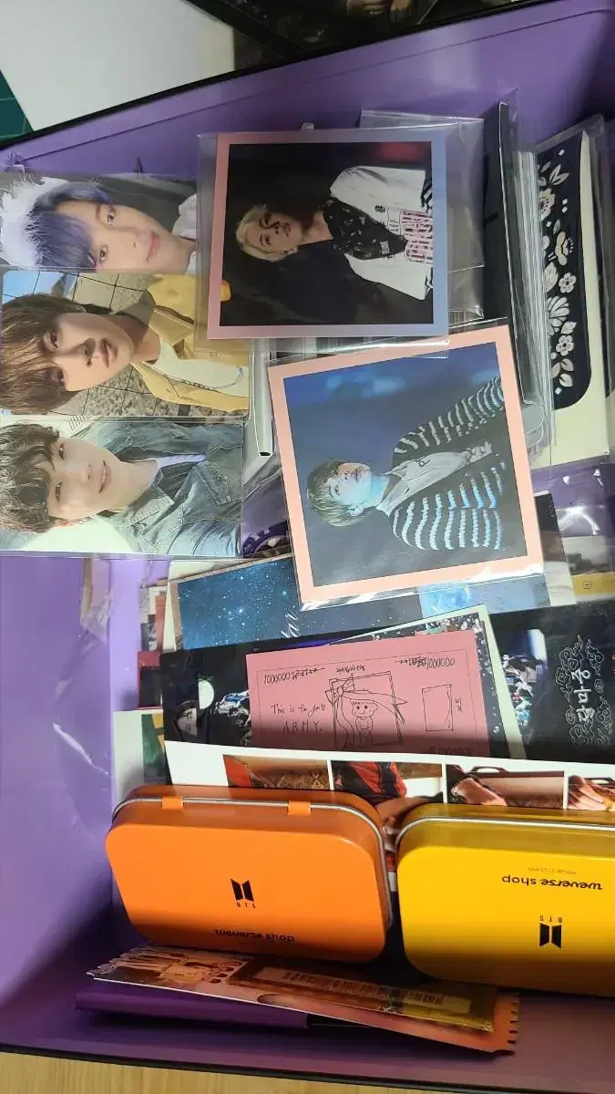 Pile of bangtan photocard (including hwayangyunhwa photocard )