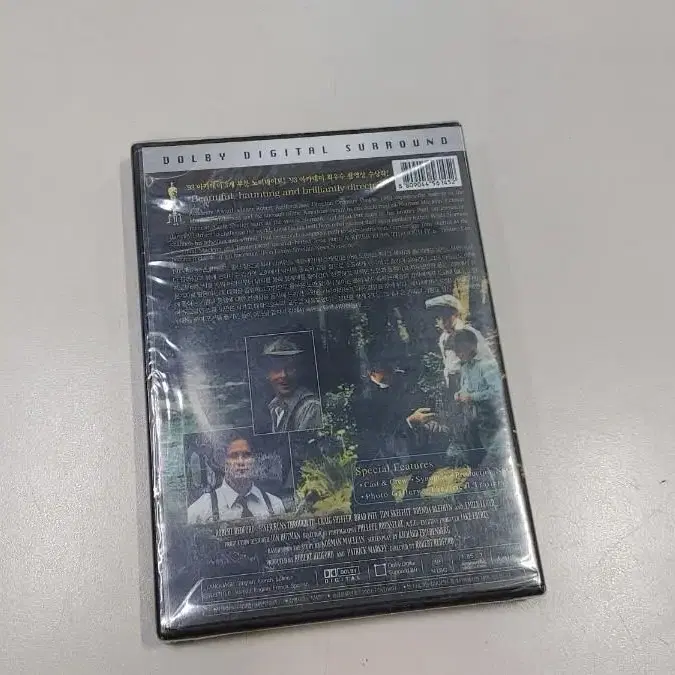 흐르는강물처럼DVD  미개봉  실사진12장참조  무료배송