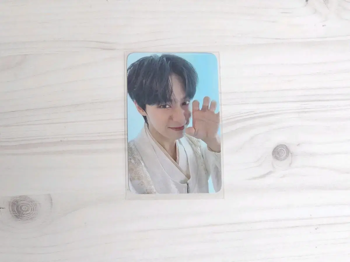 Oneus hwanwoong Bloodmoon ktwon4u ktwon4u pre-order benefit photocard WTS