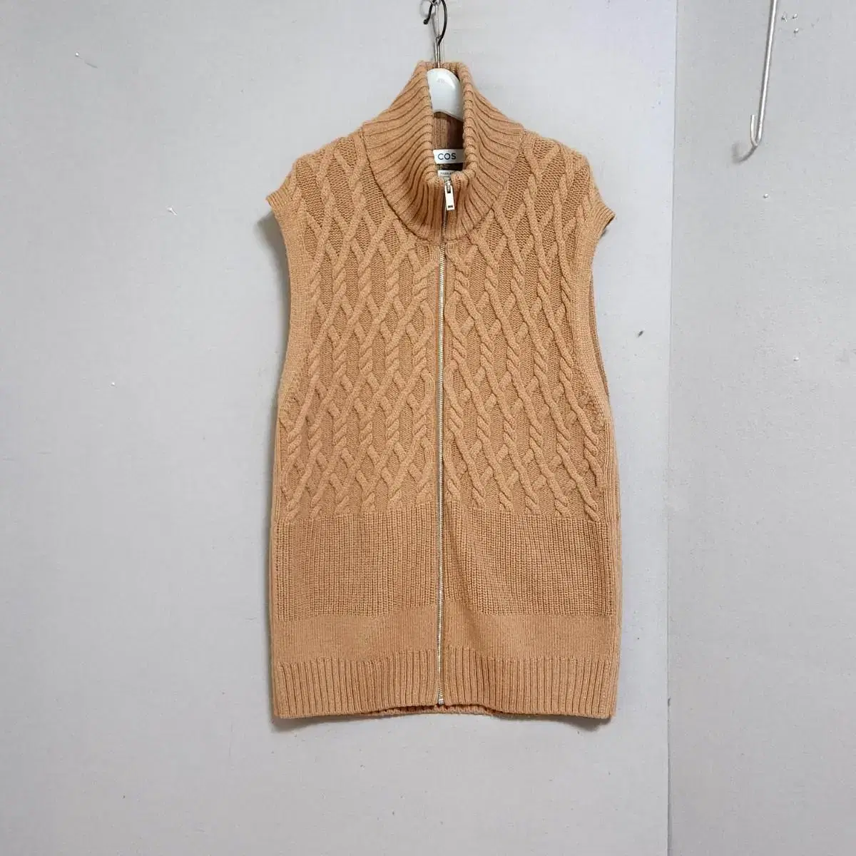 COS COS Beige zip-up vest N1203 at Ashley's