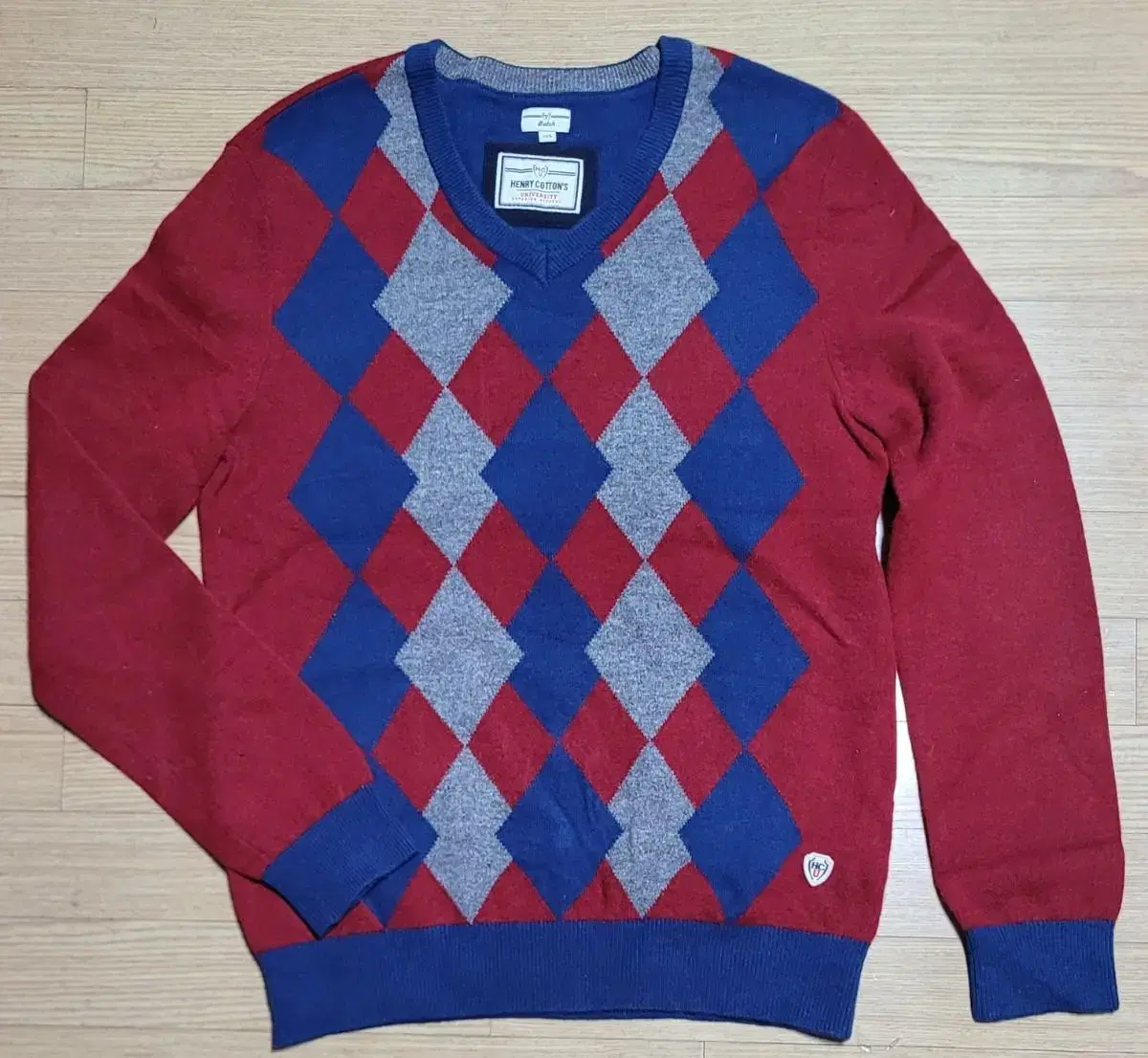 HenriCotton and wool V-neck knit