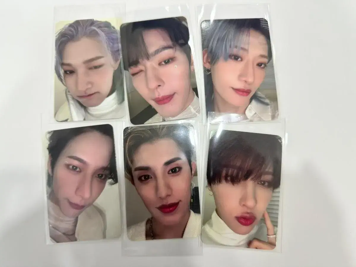 Onlyoneof photocard sets