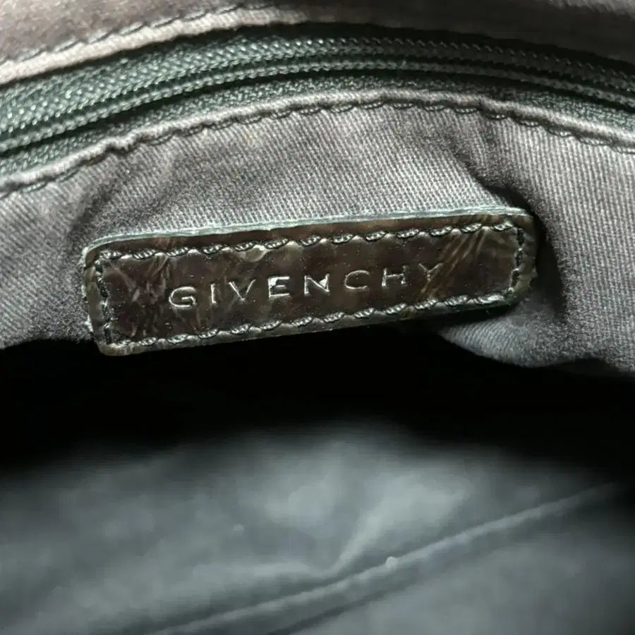 givenchy 지방시 판도라백 미디움사이즈