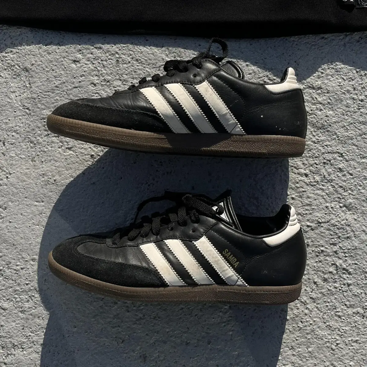 ADIDAS 00's samba