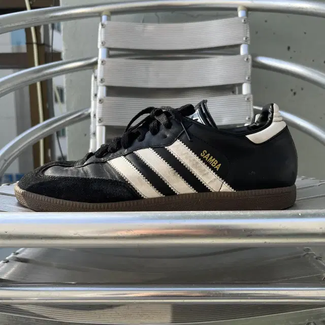 ADIDAS 00's samba