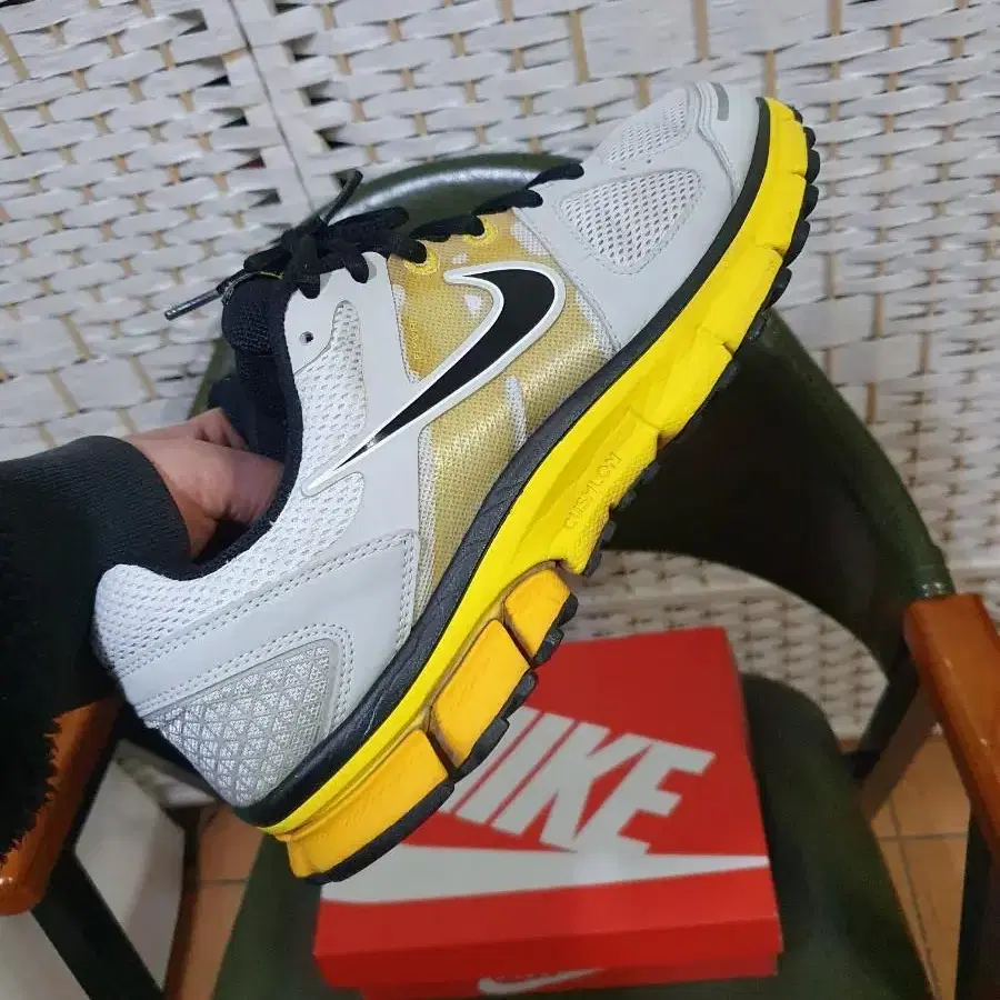 NIKE 나이키 스포츠 페가수스 28 런닝화 280mm