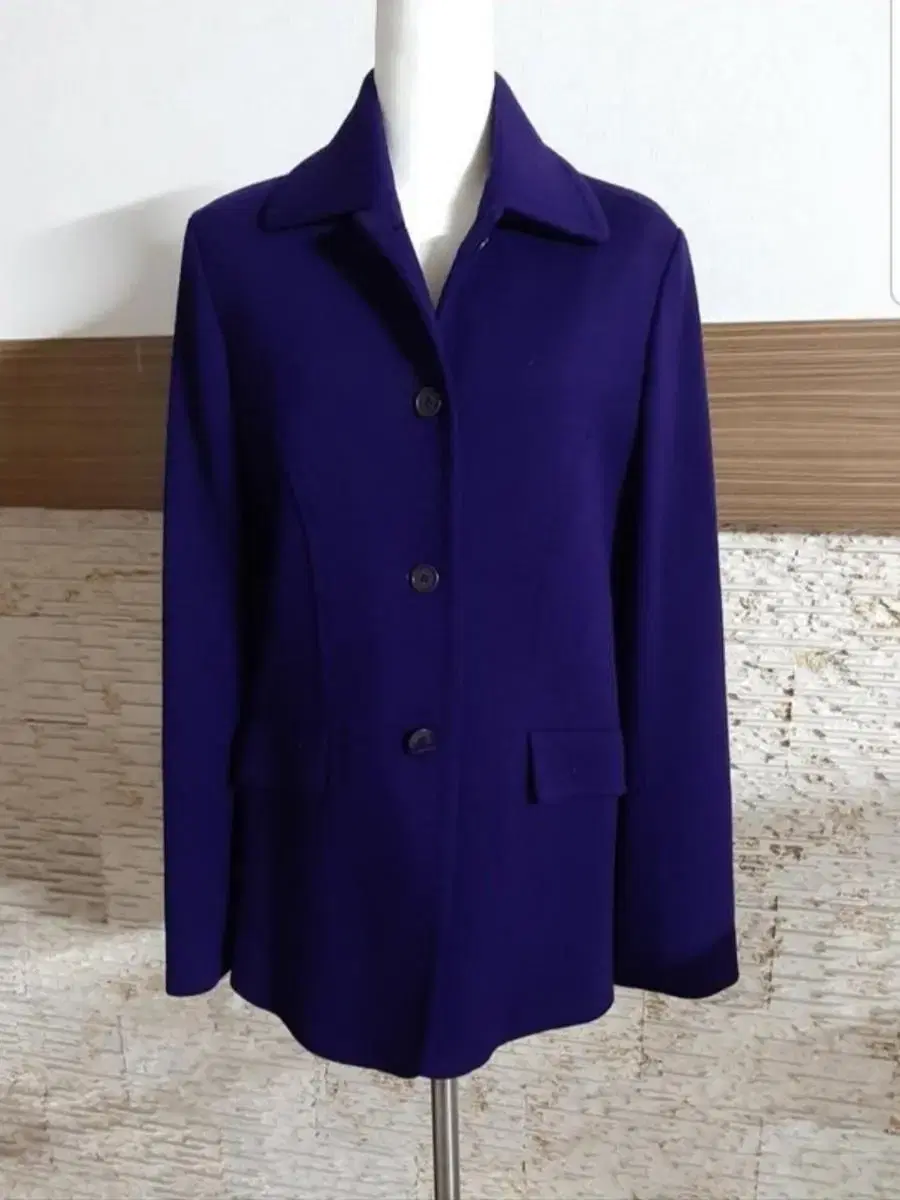 Women's coats/jackets (Italy)