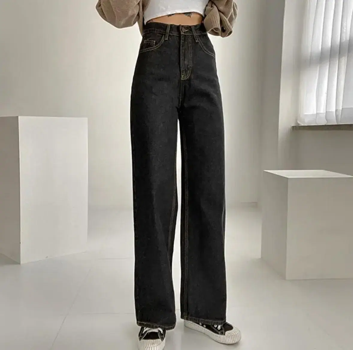 High-Waisted Black Denim Raw Edge Wide Leg Denim Pants