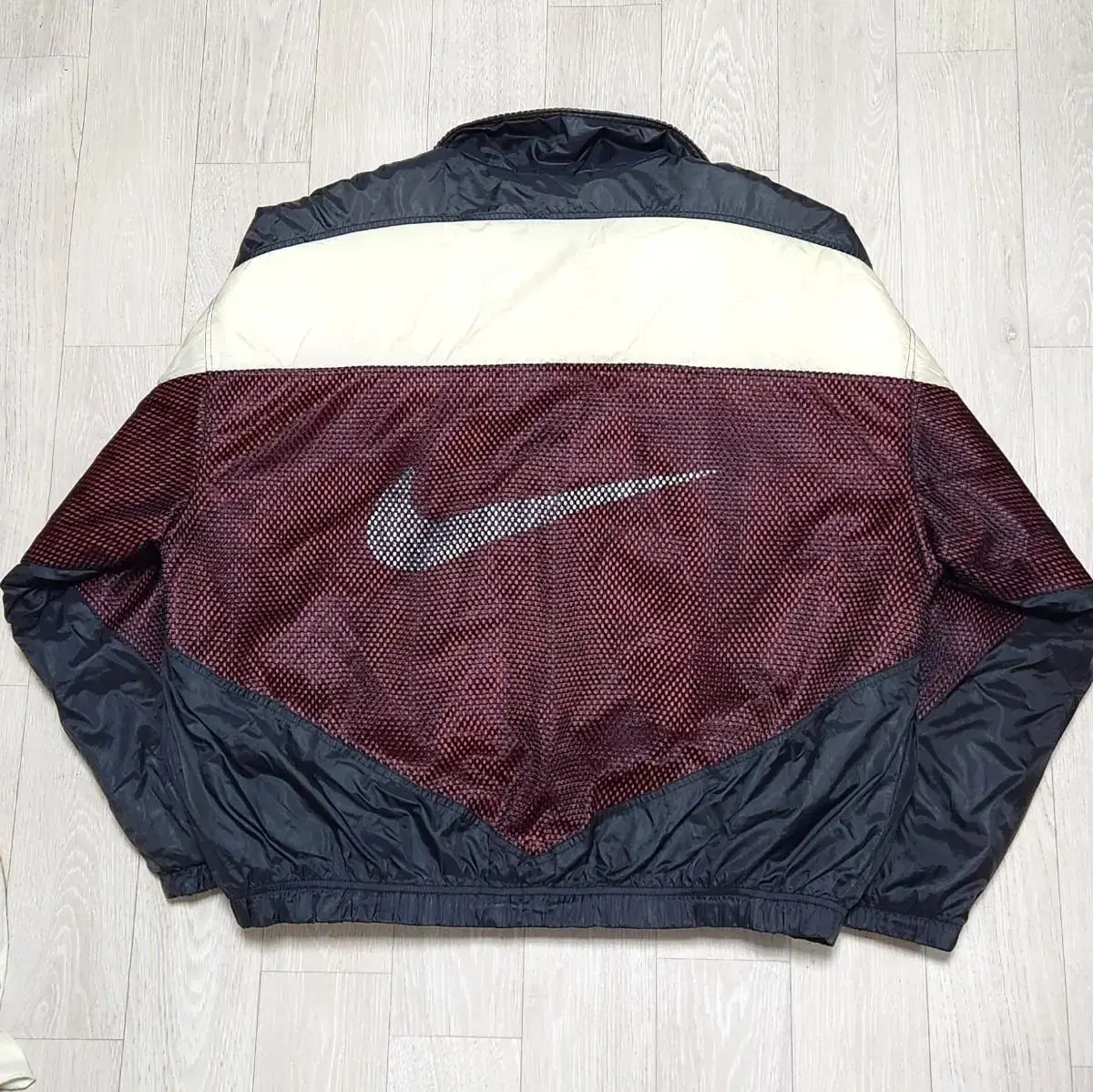 Captain Nike Mens Mesh Big Logo Old School Windbreaker Jacket